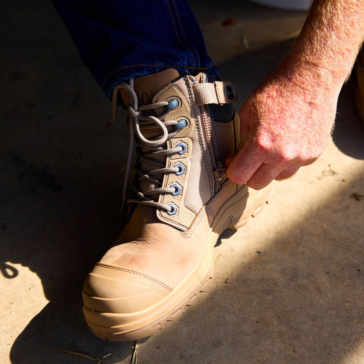 Redback Lynx CLZST Composite Toe Zip Boot Stone